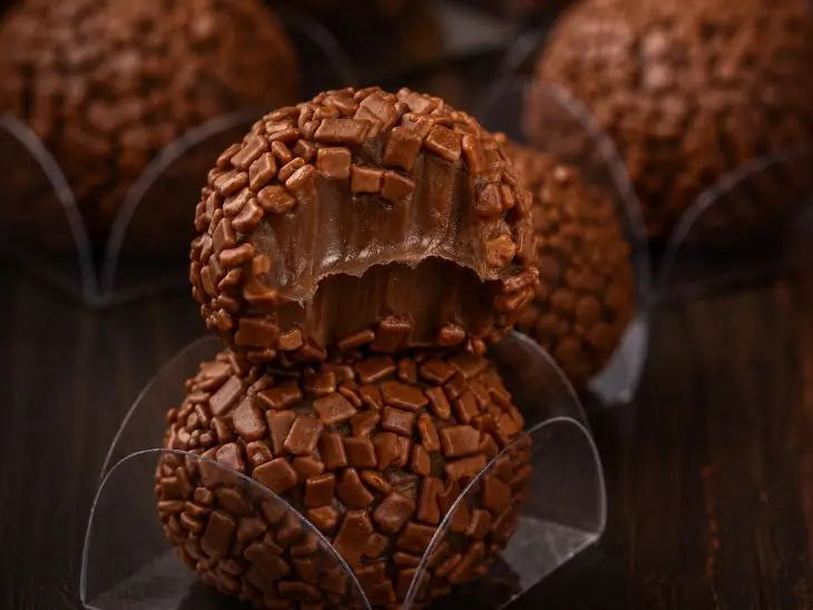 Brigadeiro Gourmet para Enrolar que Rende 100 Unidades